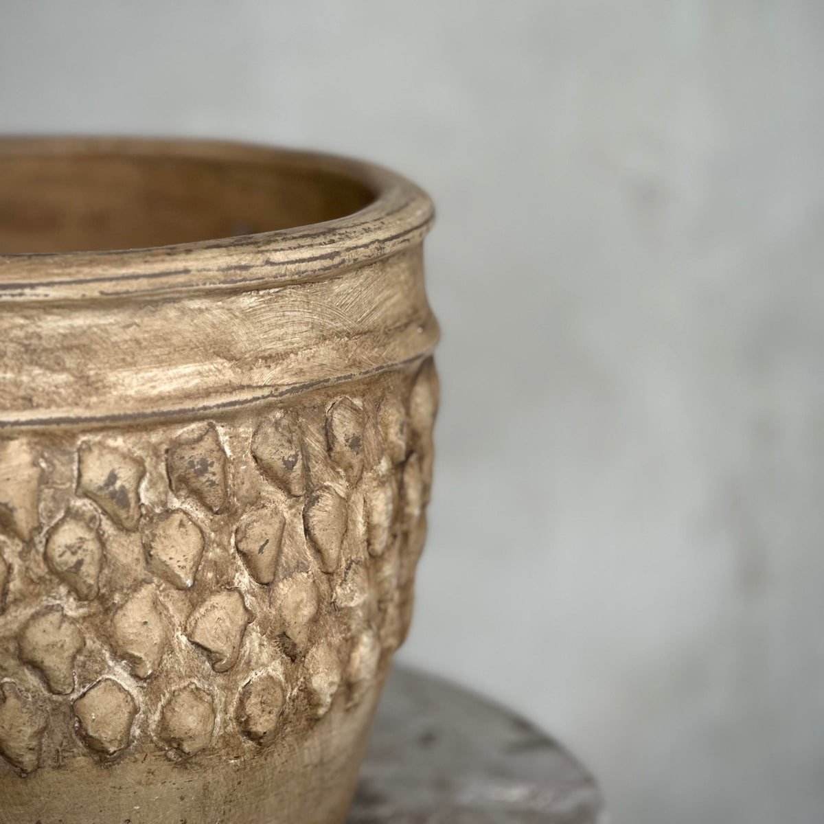 Irsi Round Pot Antique Ochre