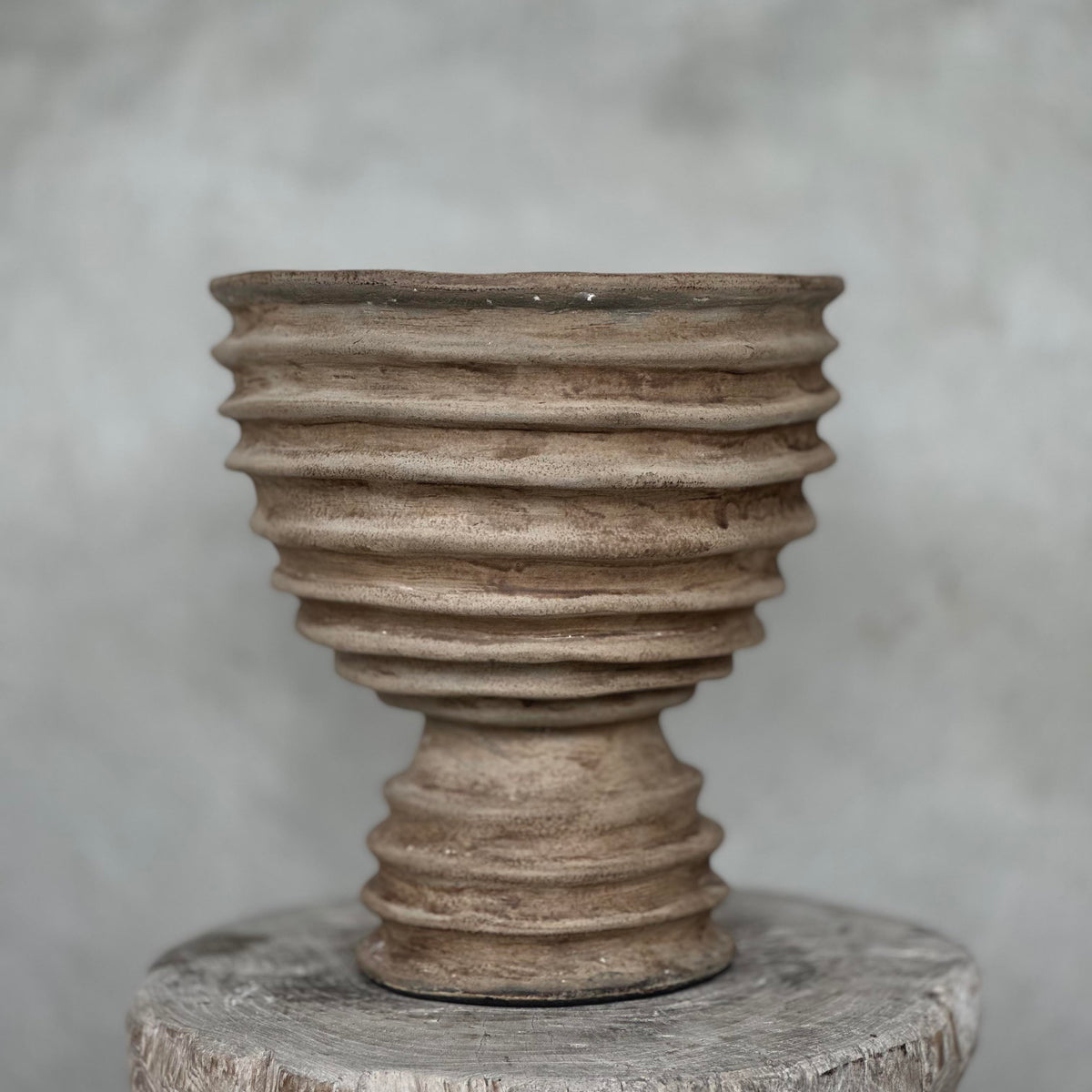 Monge Urn Sand