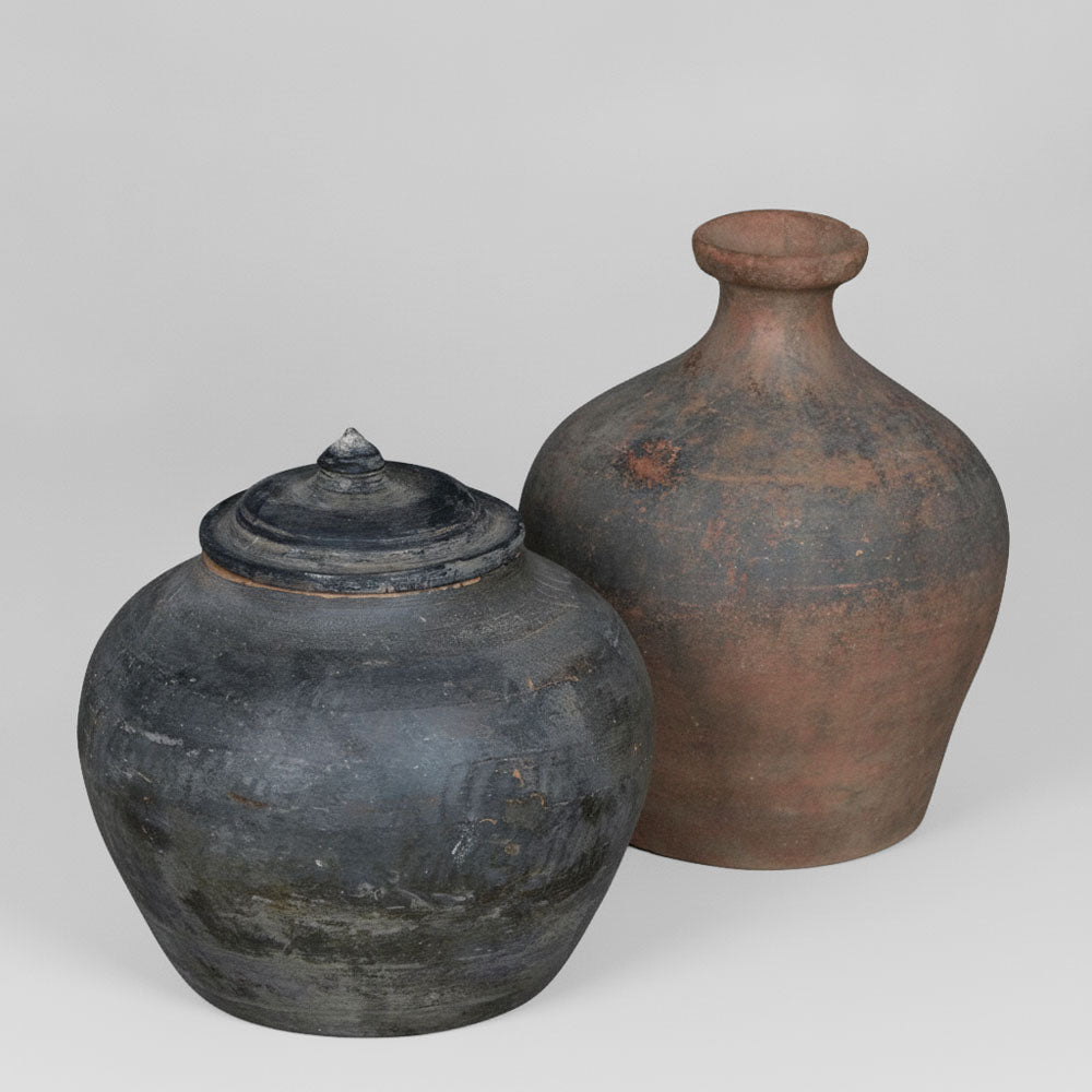 Shanxi 120 Year Terracotta Pot With Cap Small