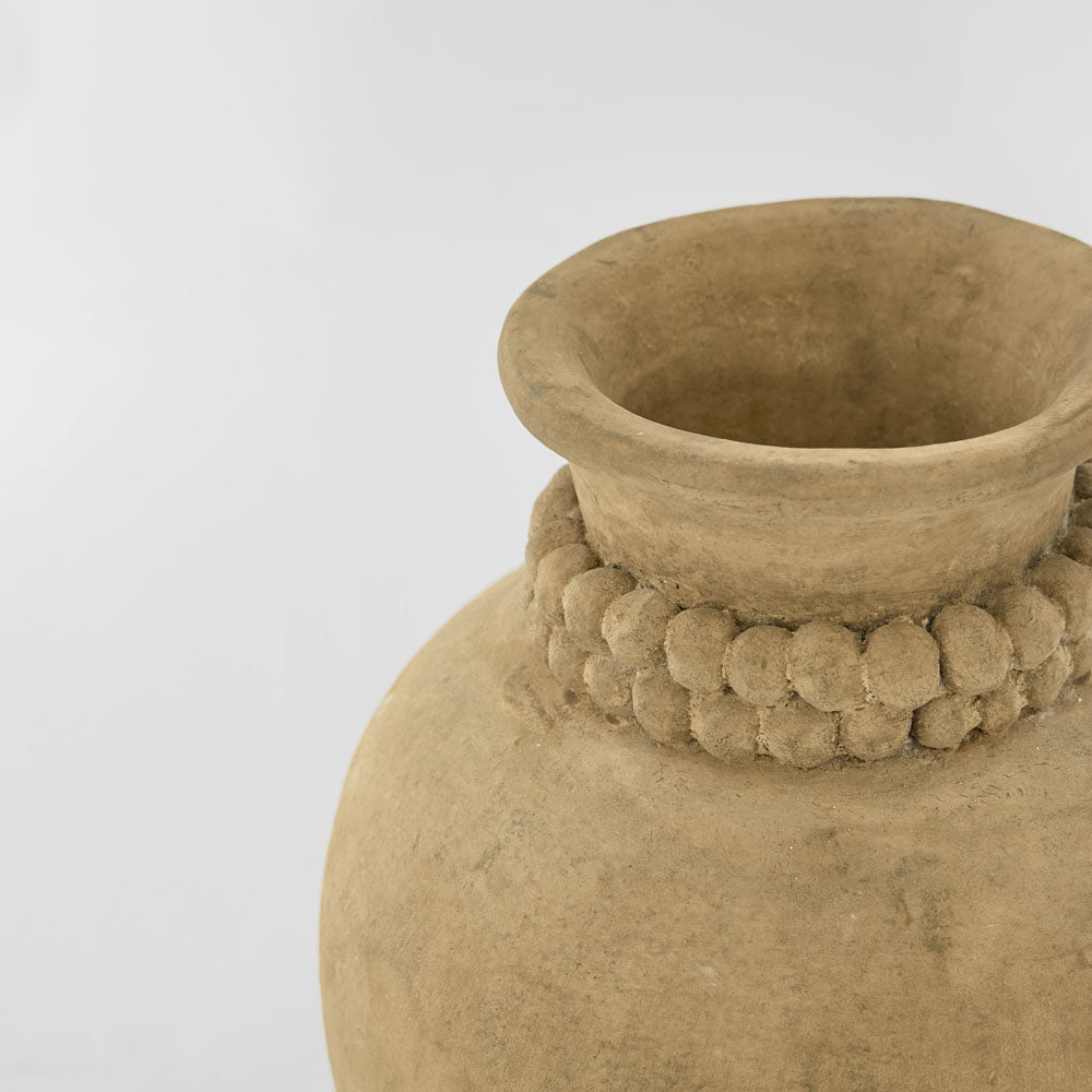 Dewi Pot With Dots