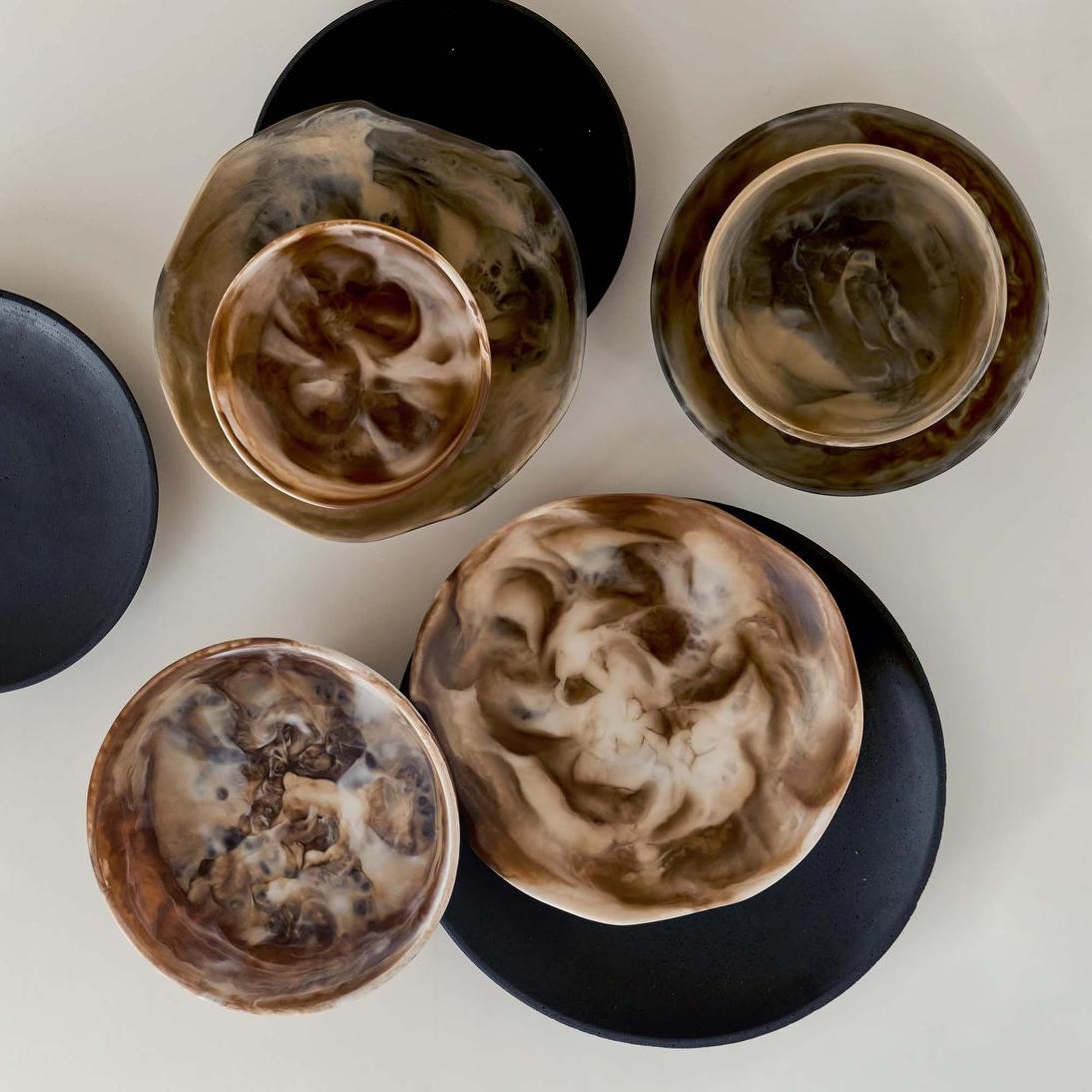 HALO Swirl Resin Serving Bowl Medium Coca