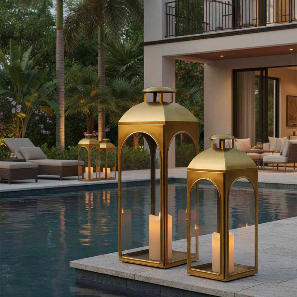 Coachhouse Lantern Small Brass - Outdoor