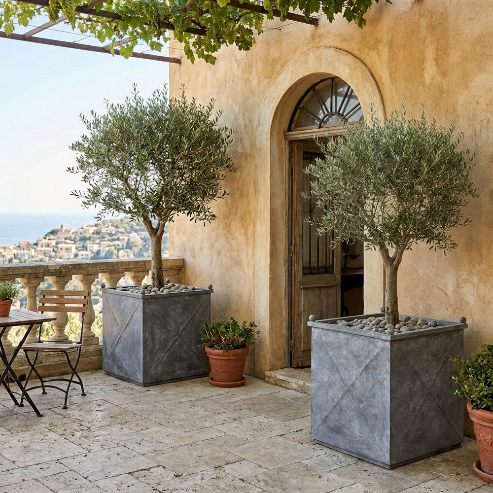 Versailles Planter