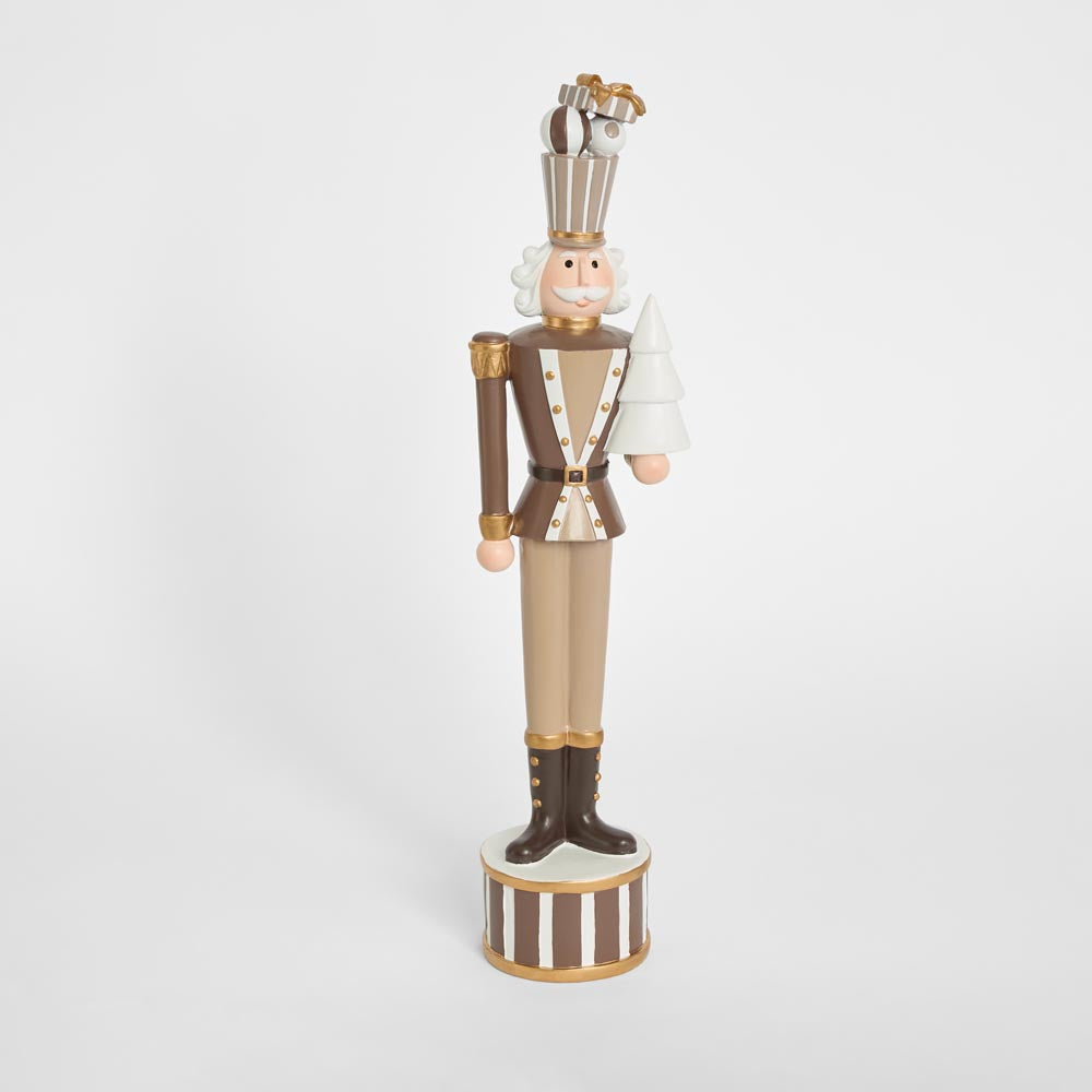 Royale Nutcracker With Tree