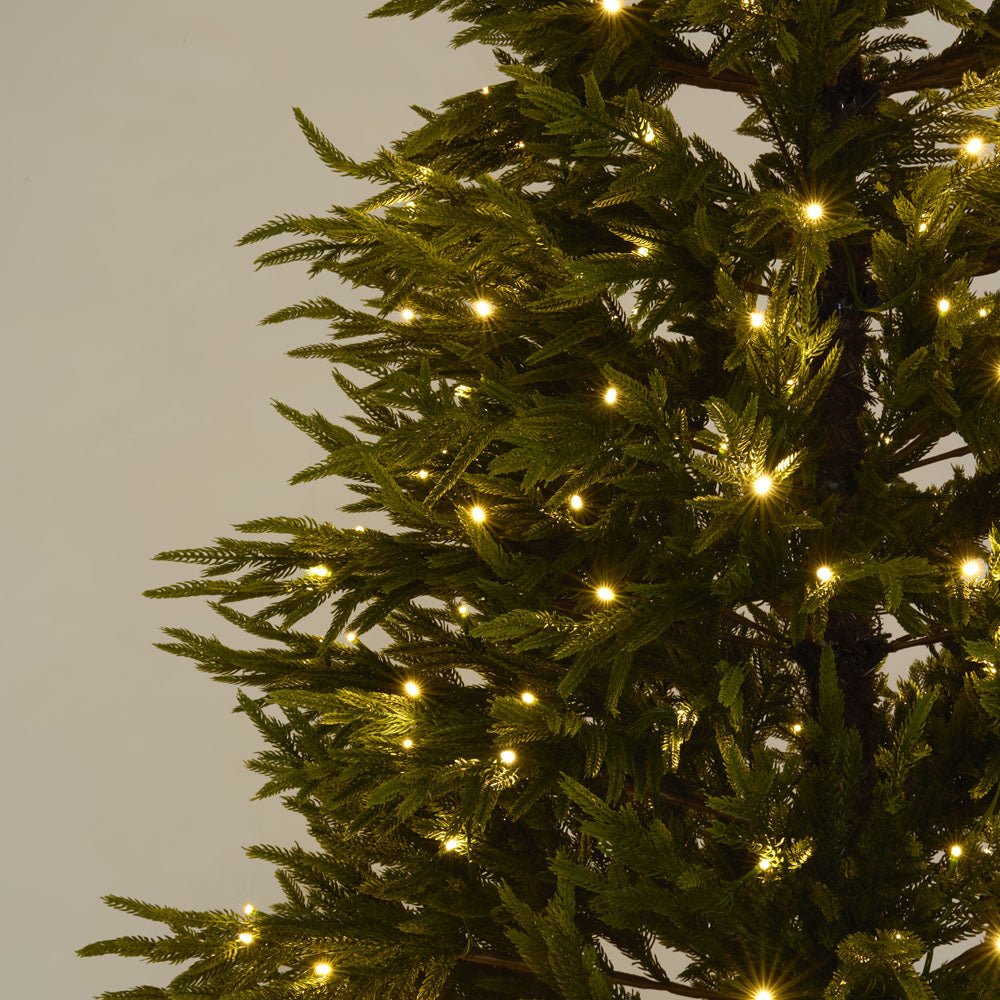 Soft-Touch Light Up Christmas Tree 240cm with 600 LED with Foot Pedal