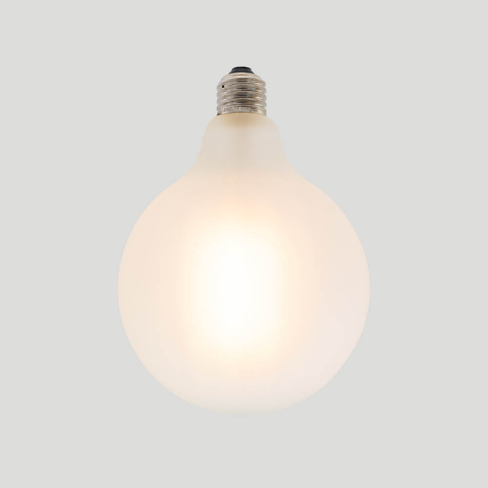 G125 LED Filament - Porcelain Frosted - 8W E27 2700k