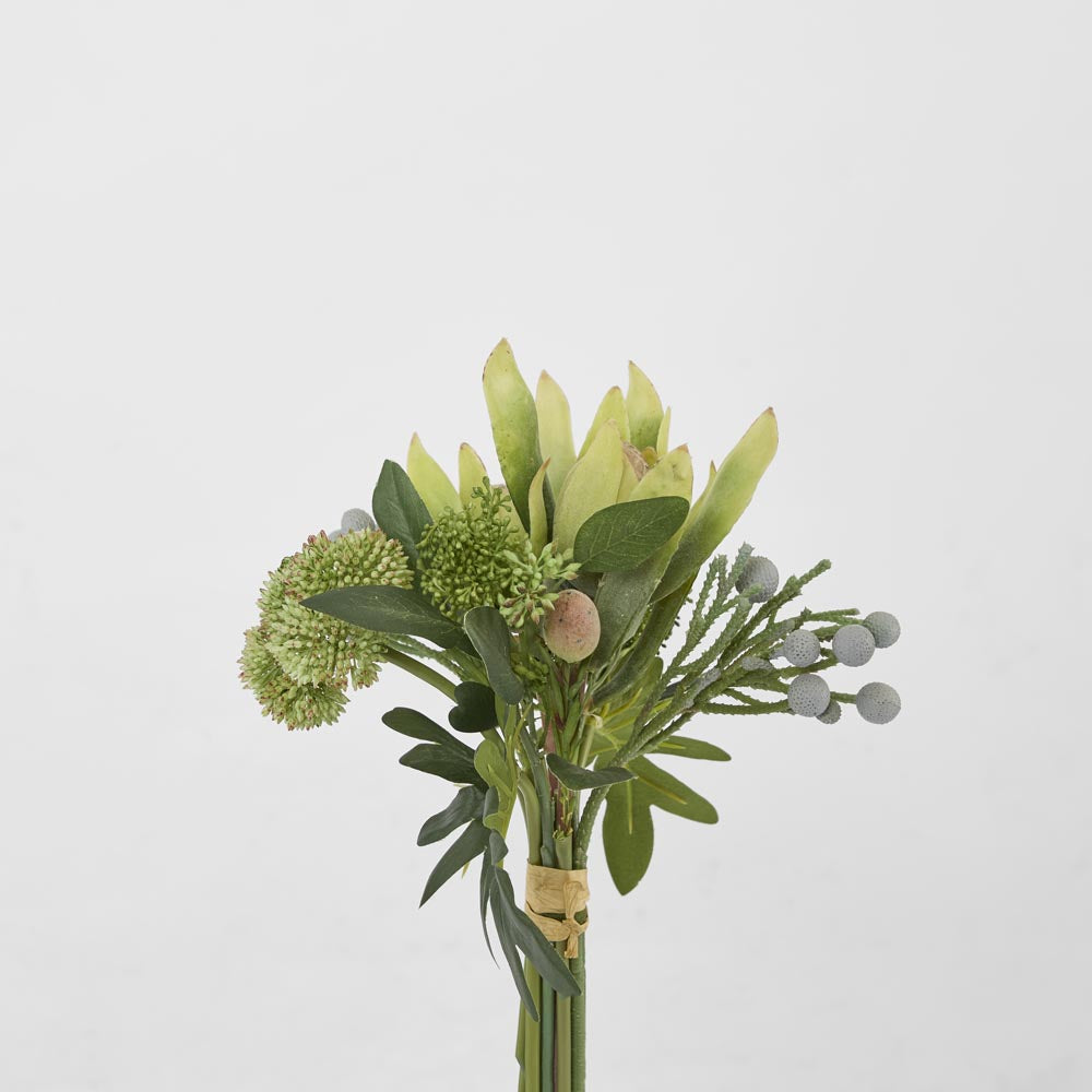 Eucalyptus Berry Bouquet 30cm Green