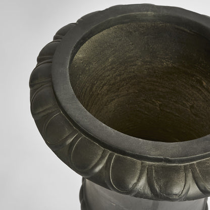 Rosette Tall Urn Black