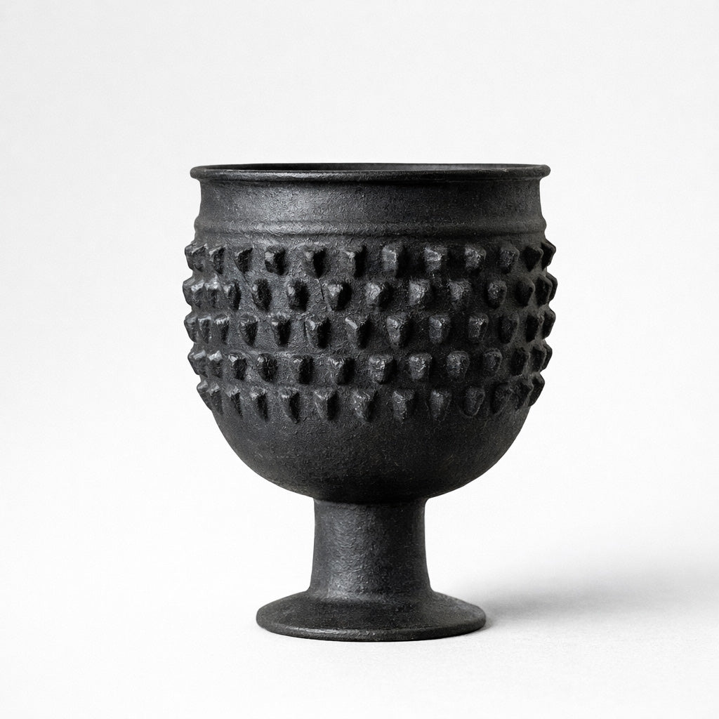 Iris Hobnail Urn Black