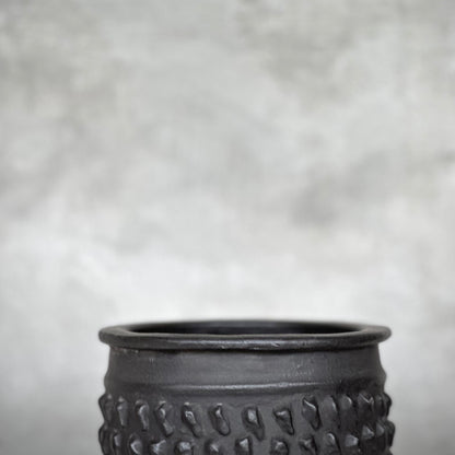Iris Hobnail Urn Black