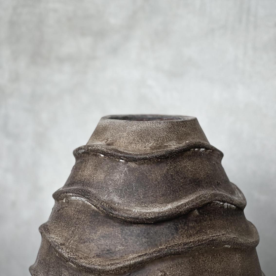 Rimba Short Vase Antique Dark Brown