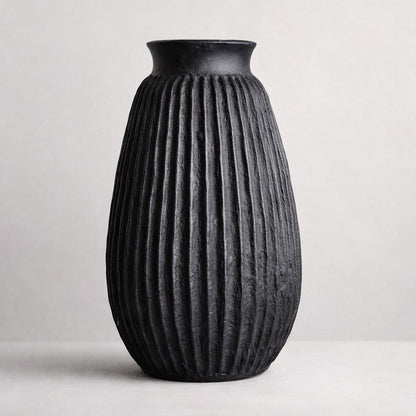 Manto Vase Black