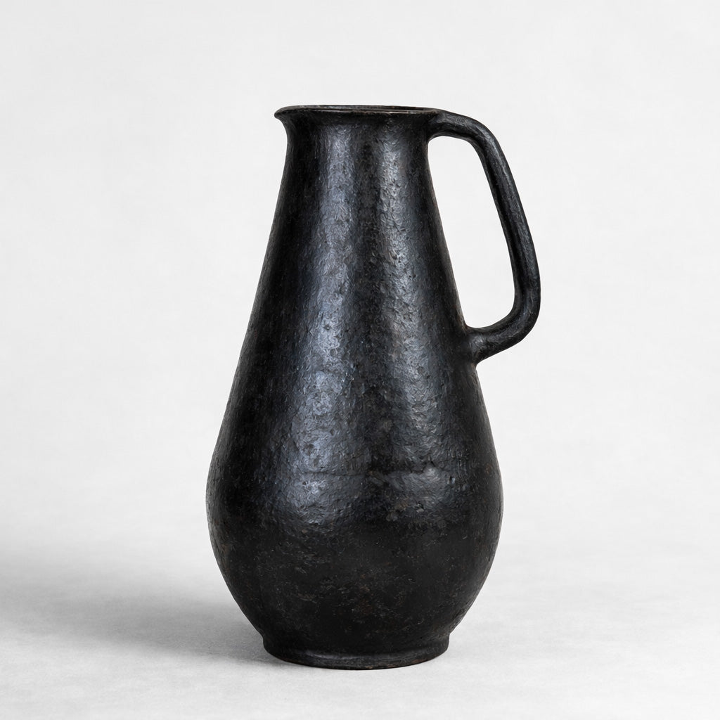 Lolo Decorator Jug Black
