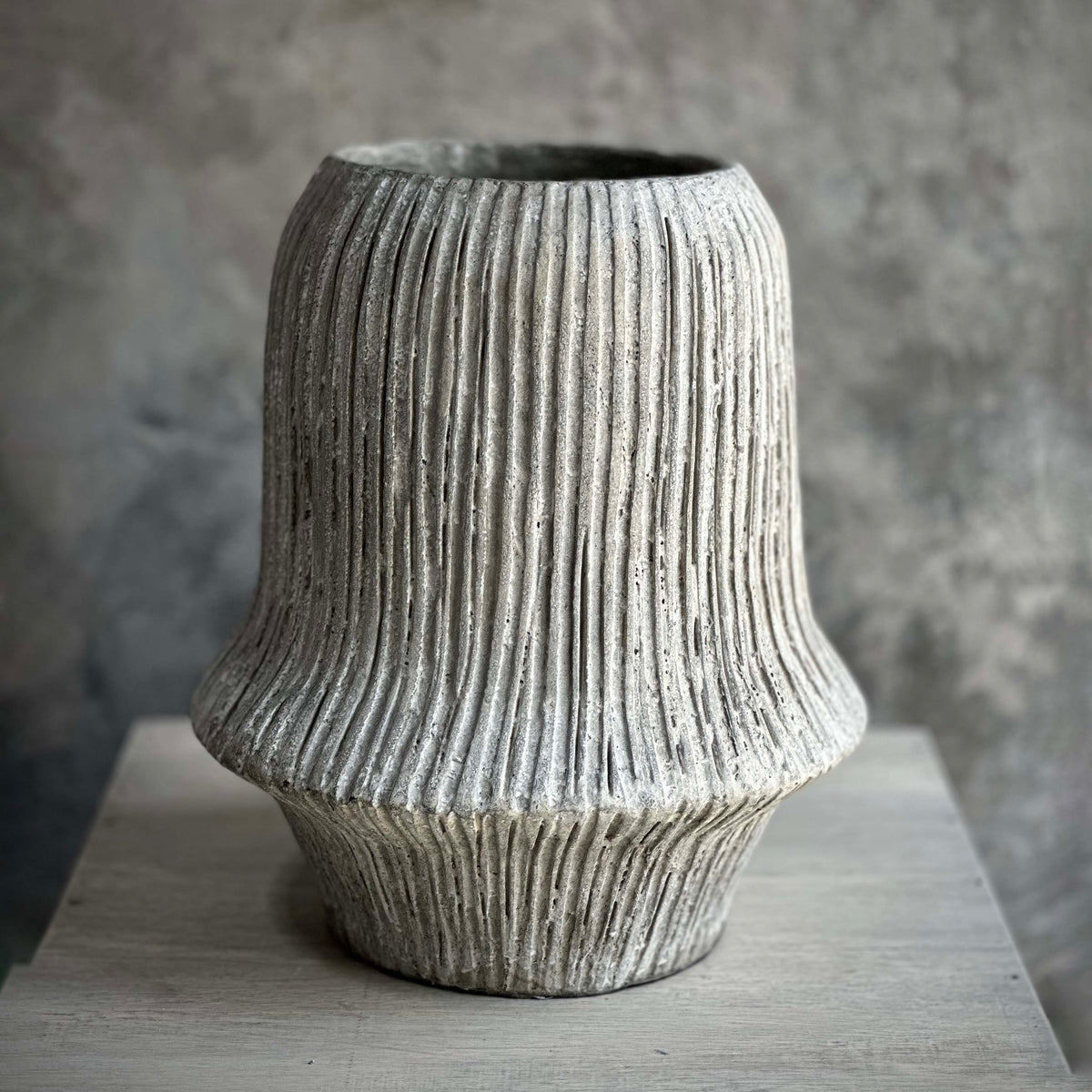 Gali Ribbed Vase Dusty White