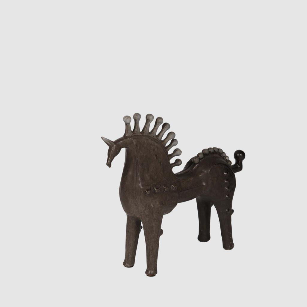 Ace Horse Small Black