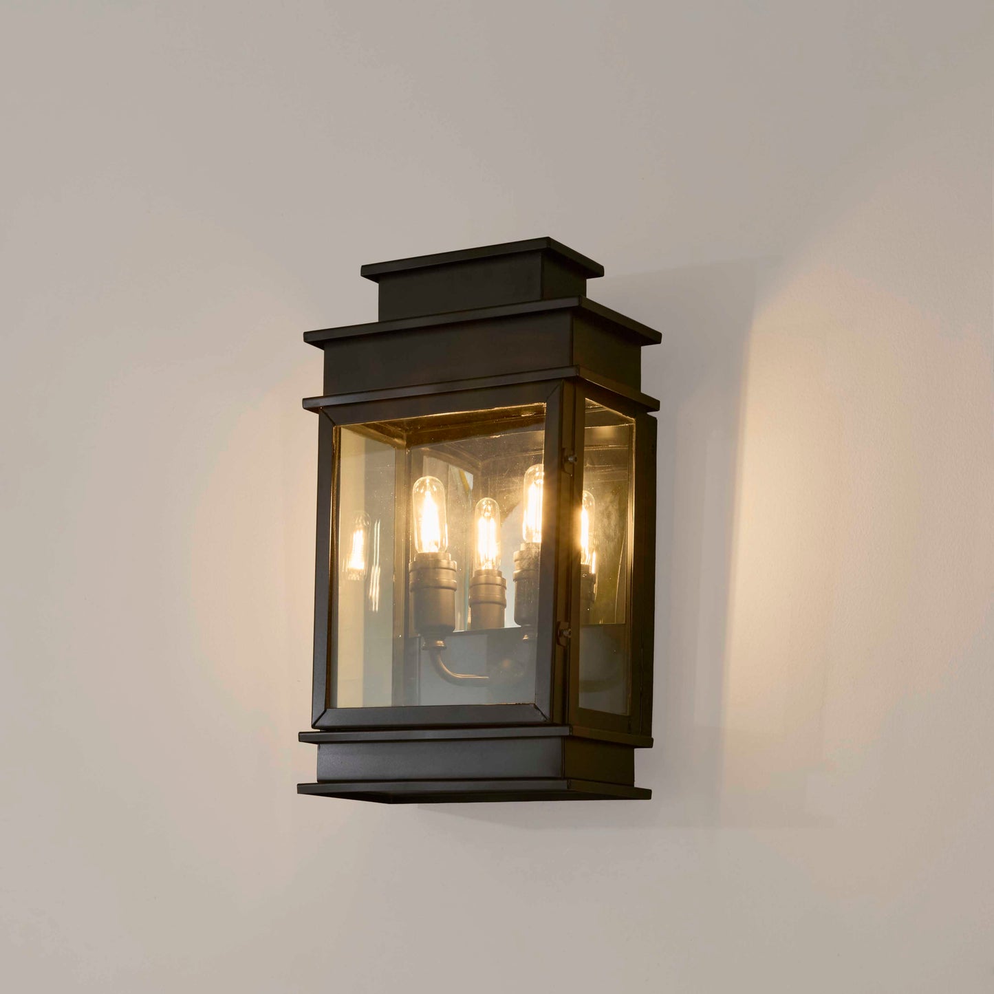 Regent Outdoor Wall Ligh Black