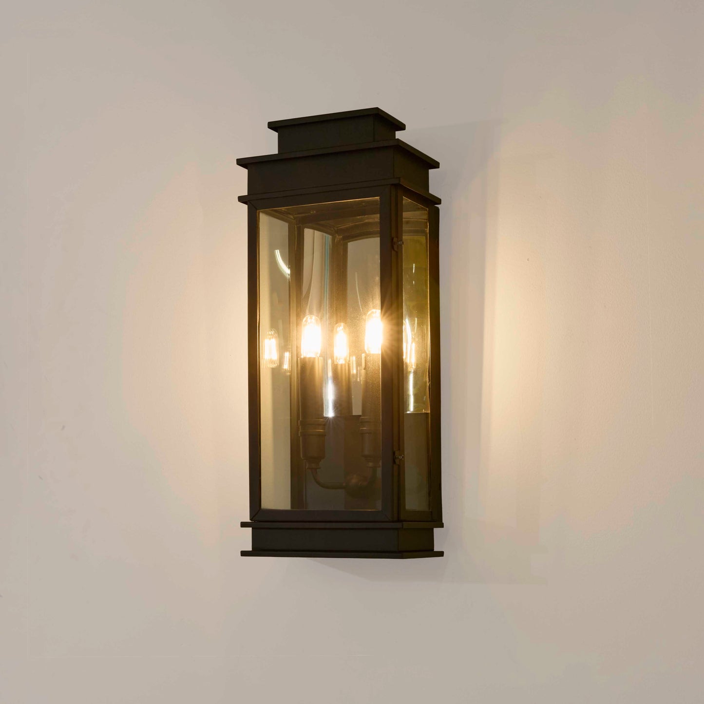 Regal Outdoor Wall Ligh Black