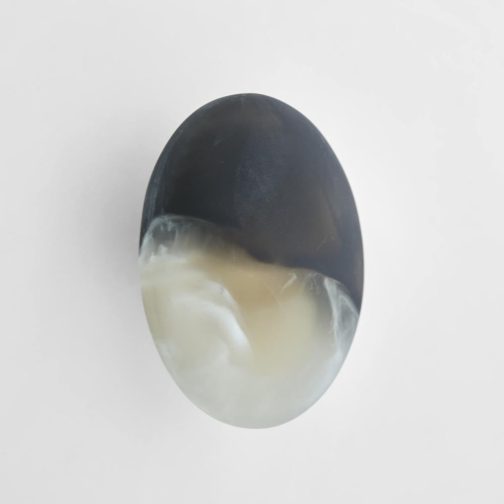 Halo Coat Hook Small Swirl Resin B&W
