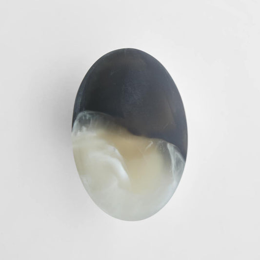 Halo Coat Hook Small Swirl Resin B&W