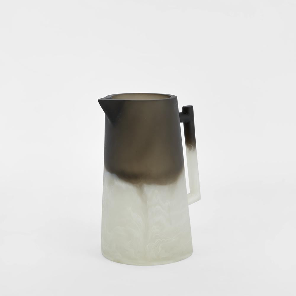 Halo Jug Swirl Resin B&W