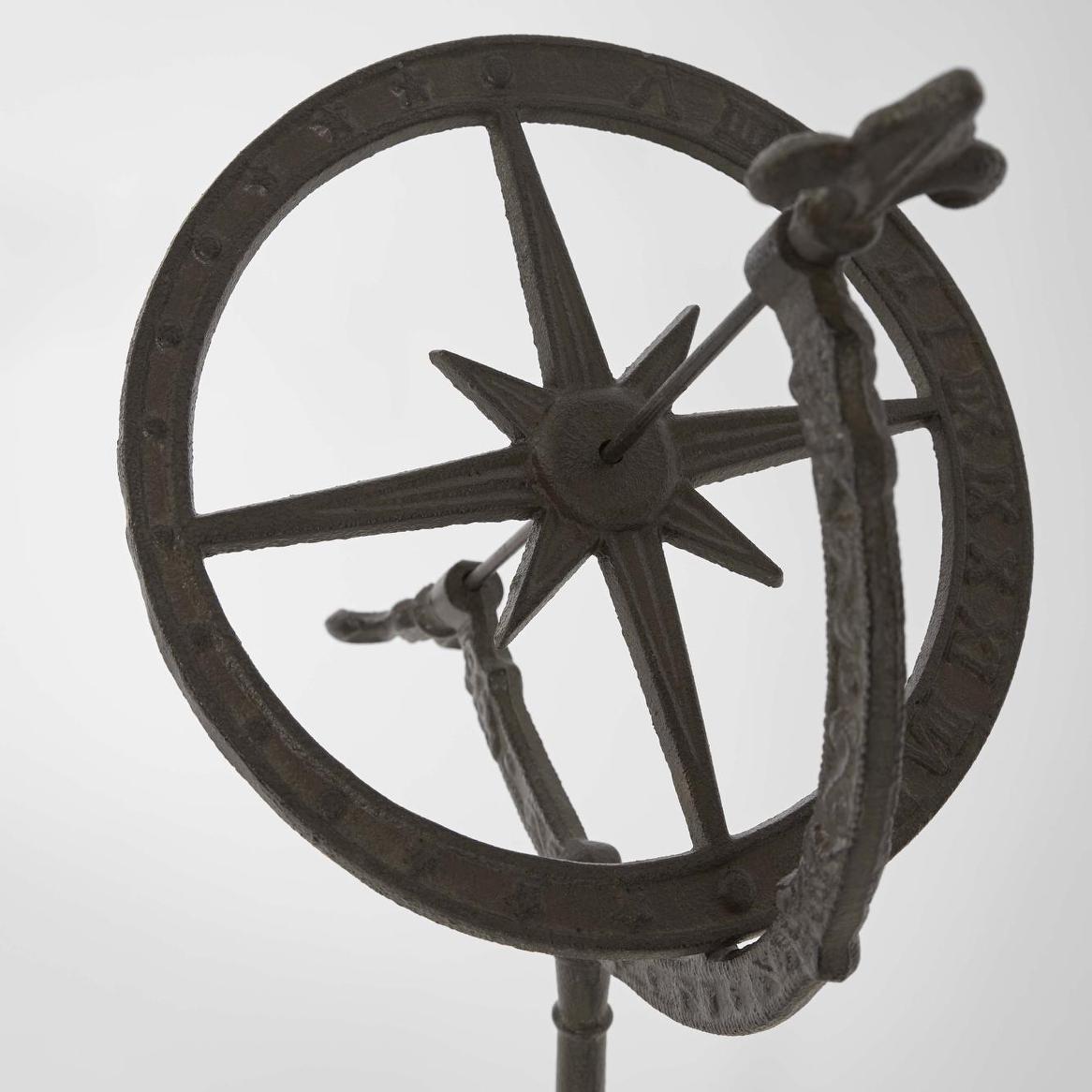 Solis Sundial Cast Iron Tall