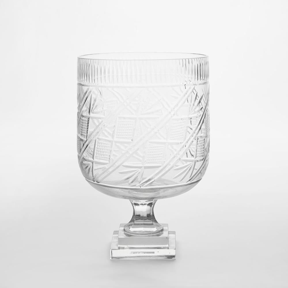 Rejale Hand Cut Cut Urn SML