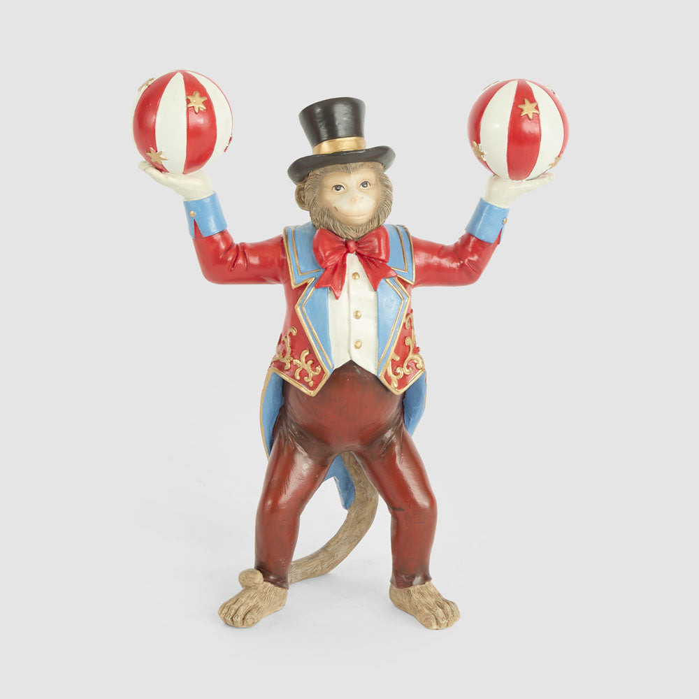 Pepe the Circus Monkey Juggling