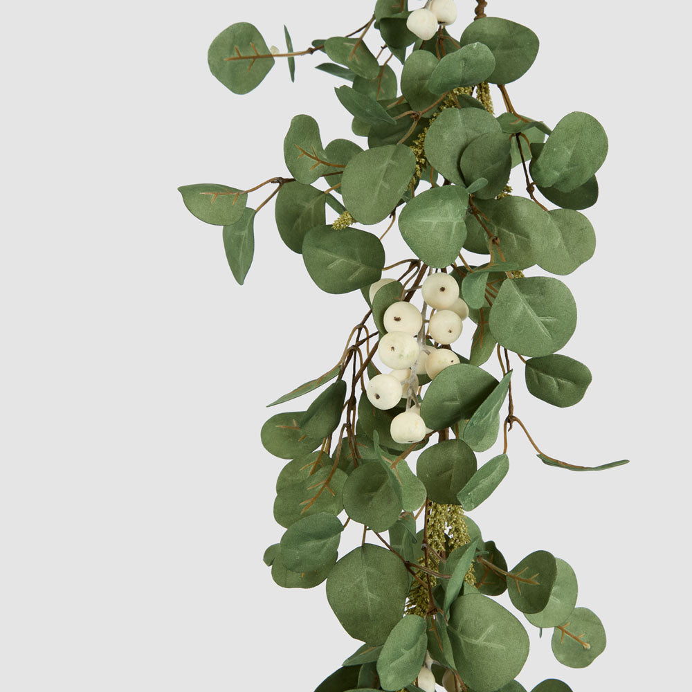 Eucalyptus White Berry Garland